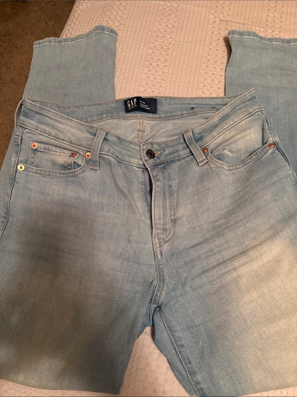GAP Women’s Light Blue Straight Leg Jeans